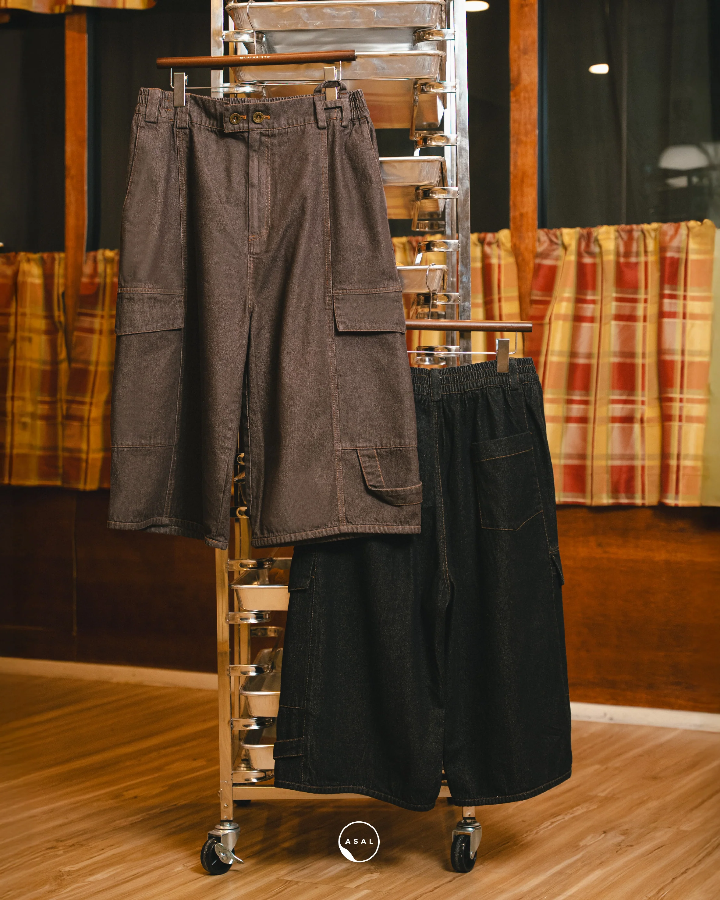 ASAL JEANS JORTS IN FRENCH ROAST - Image 4
