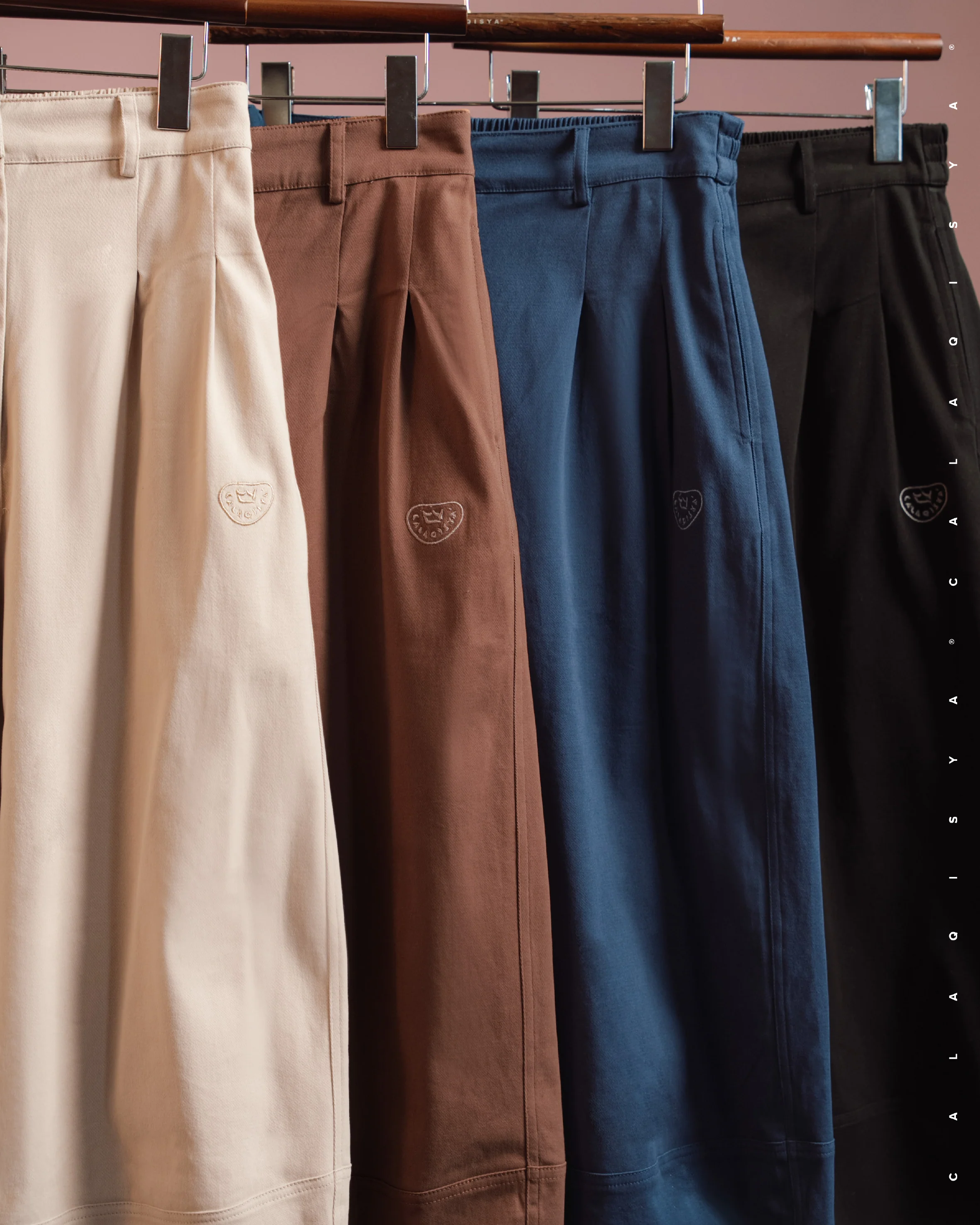 BFSCT COCOON PANTS IN BLACK - Image 4
