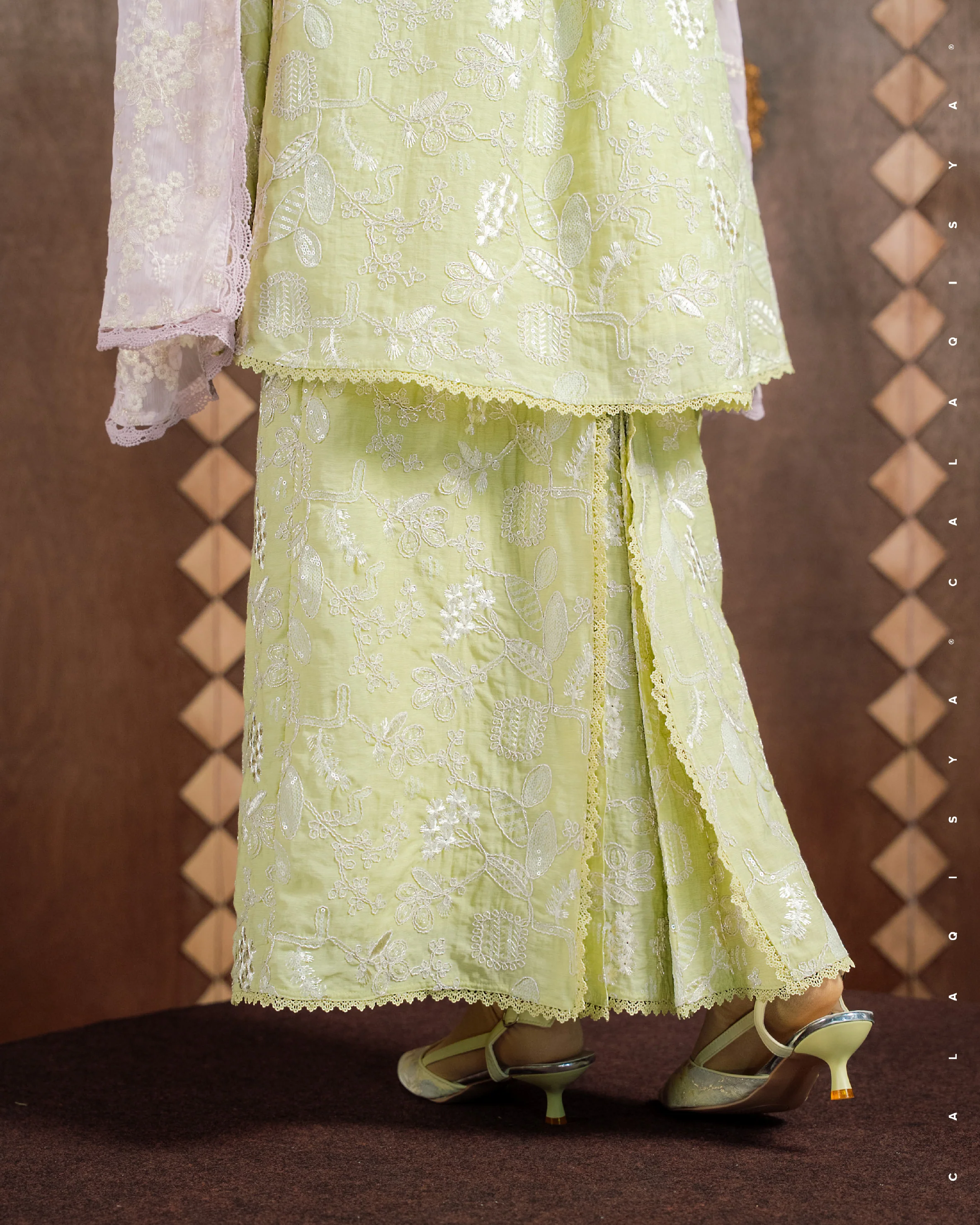 BURJ AYAA IN LEMON GRASS (SELENDANG INCLUDED) - Image 3