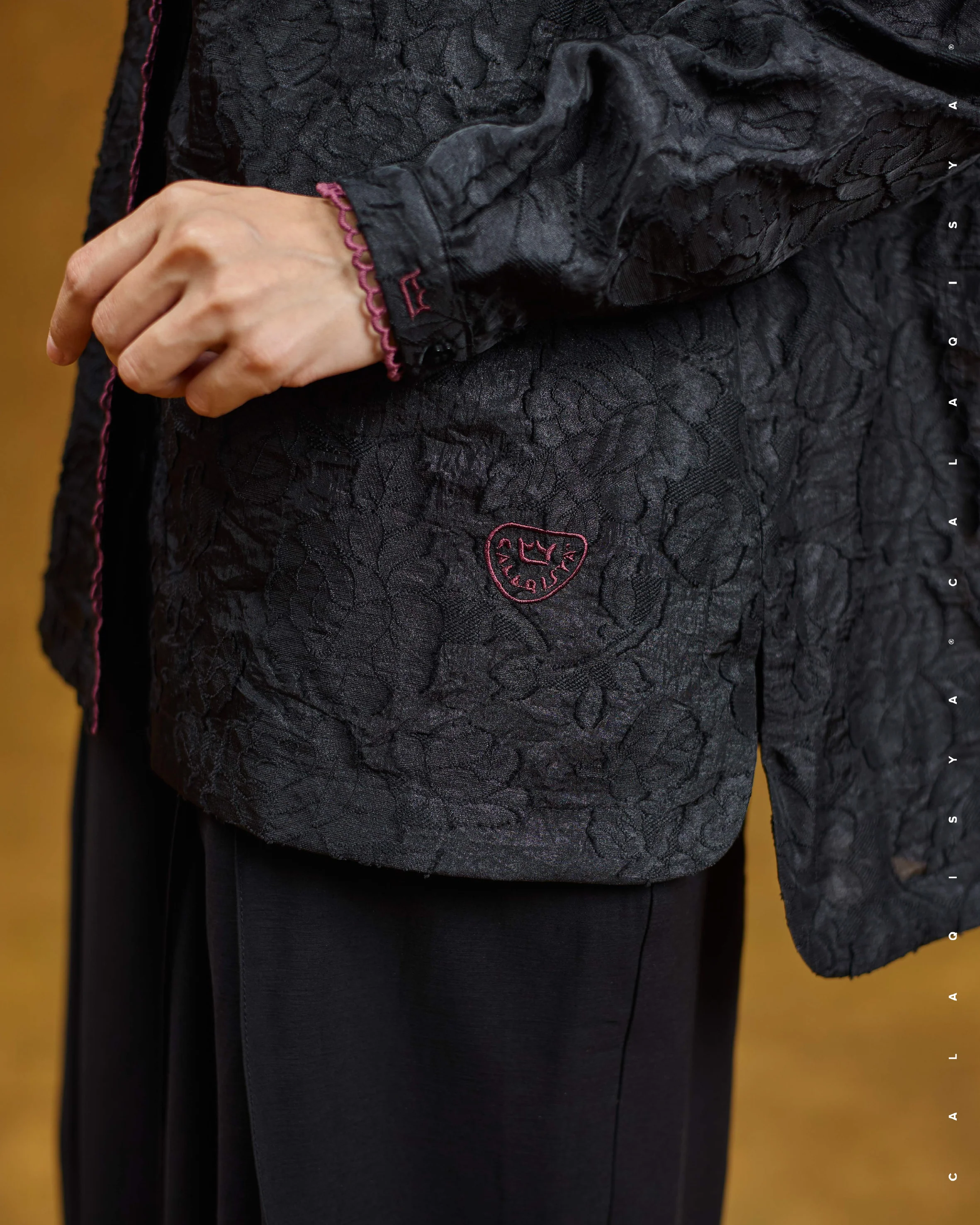 BURROW TOP IN BLACK (FULLY LINED) - Image 3