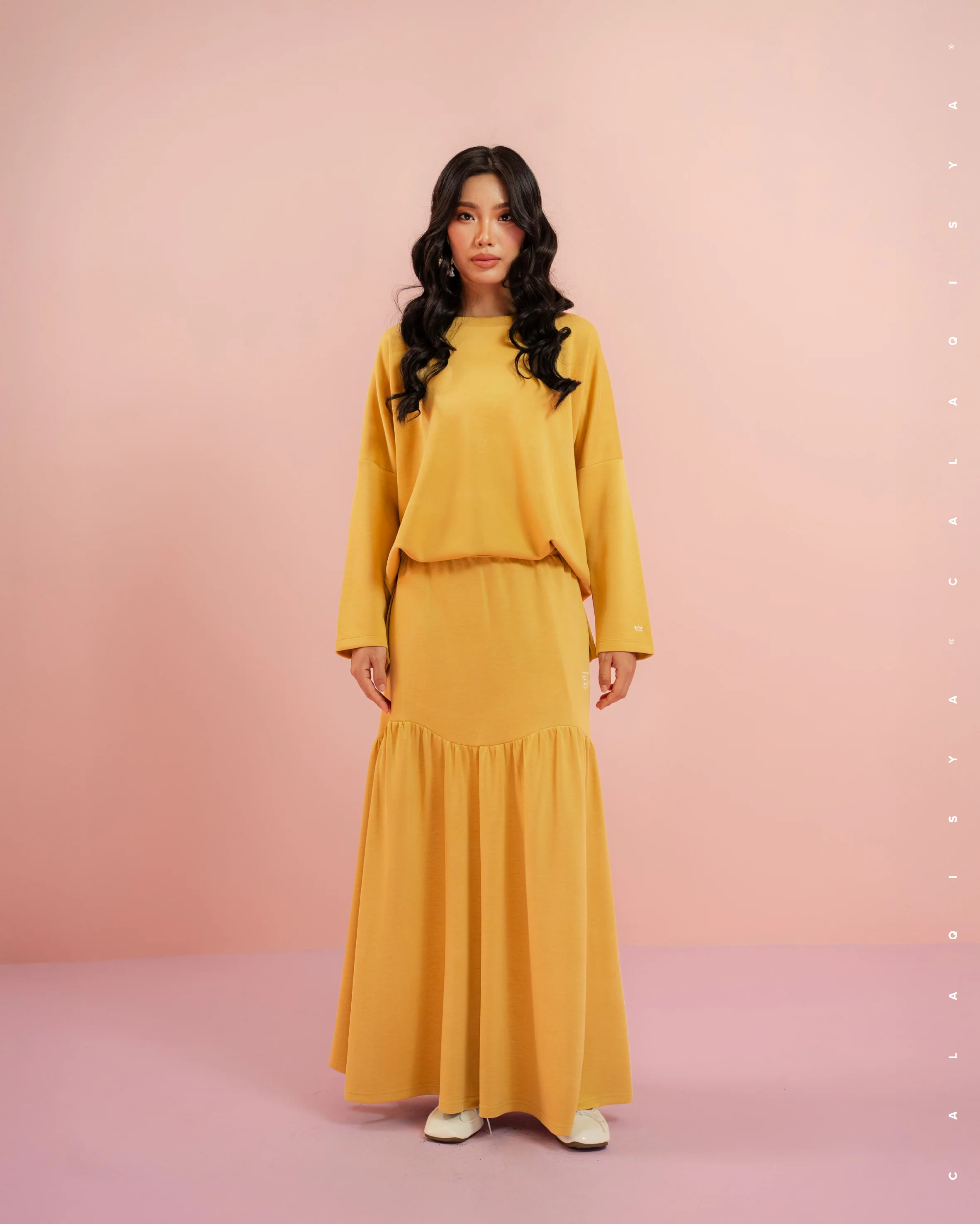 CAILY RUSH SKIRT IN HONEY GOLD - Image 3