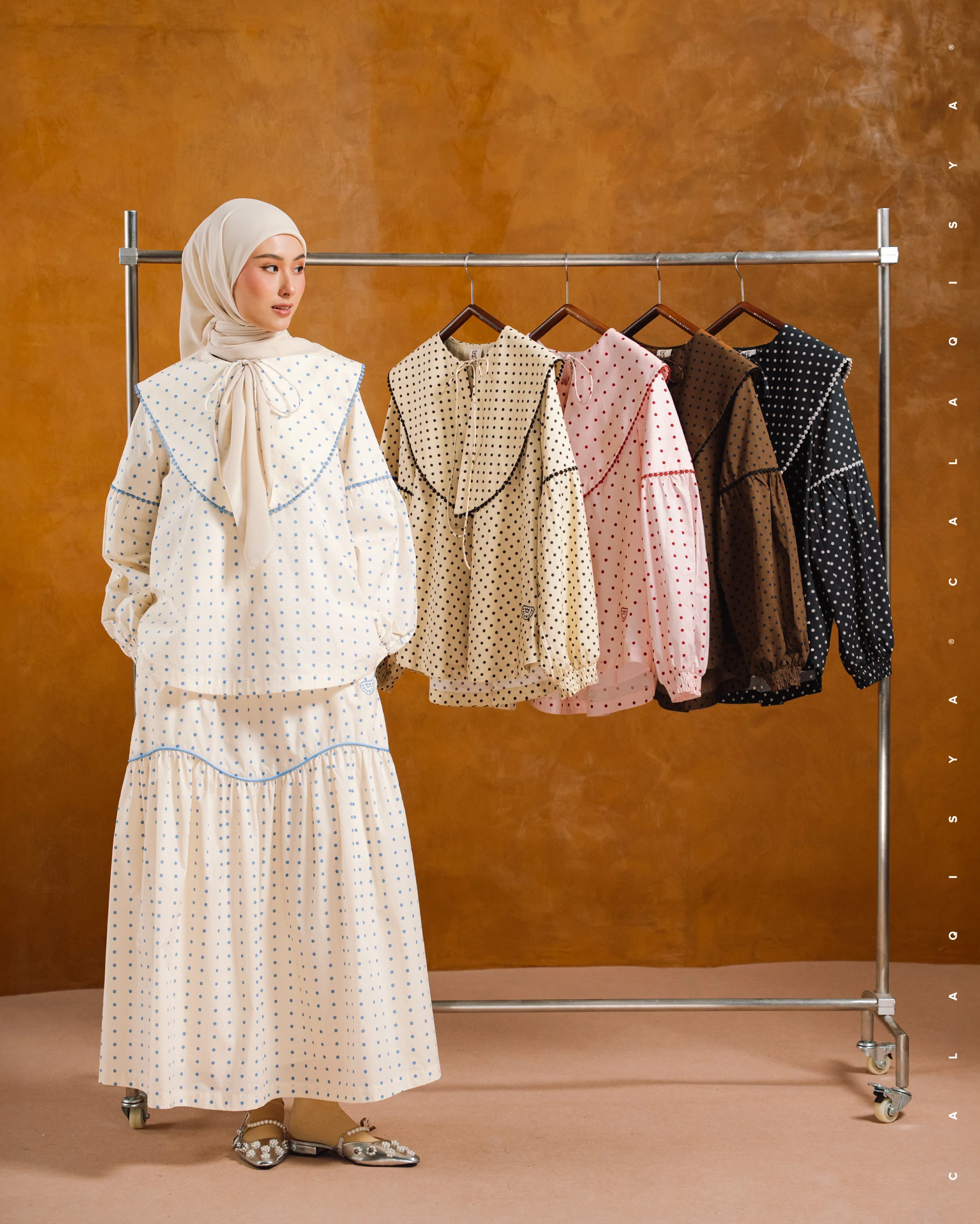 COLLAR POLKA TOP IN B01 - Image 4
