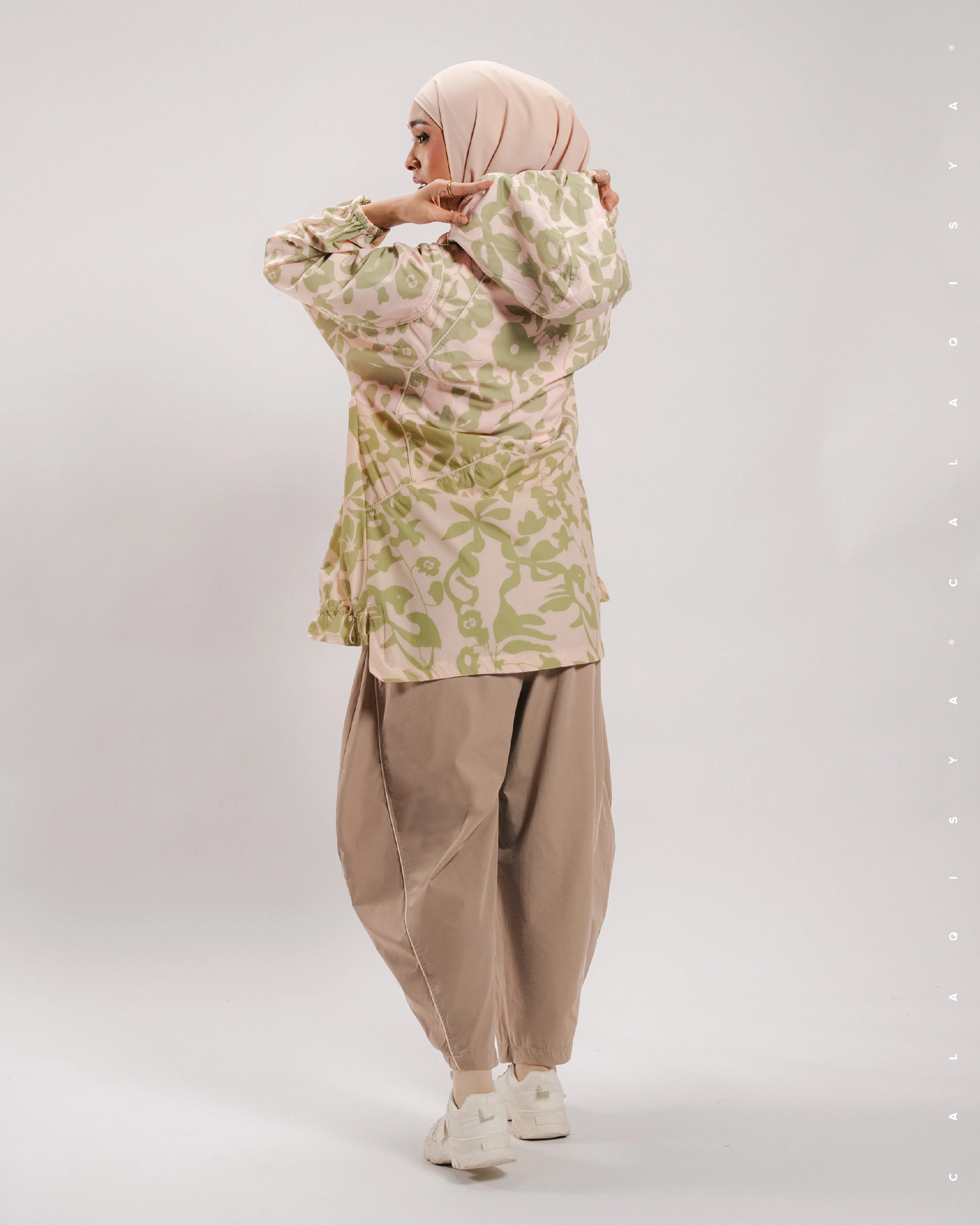 CQ GO FLOW PANTS IN FOSSIL - Image 3