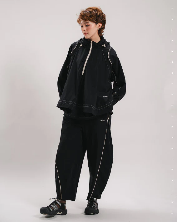 CQ GO RUFFLE PARKA IN BLACK - Image 2