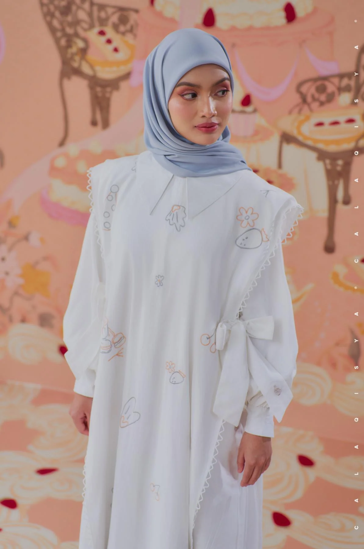 CQ TURNS 14 DDAY OUTERWEAR IN OFF WHITE - Image 3