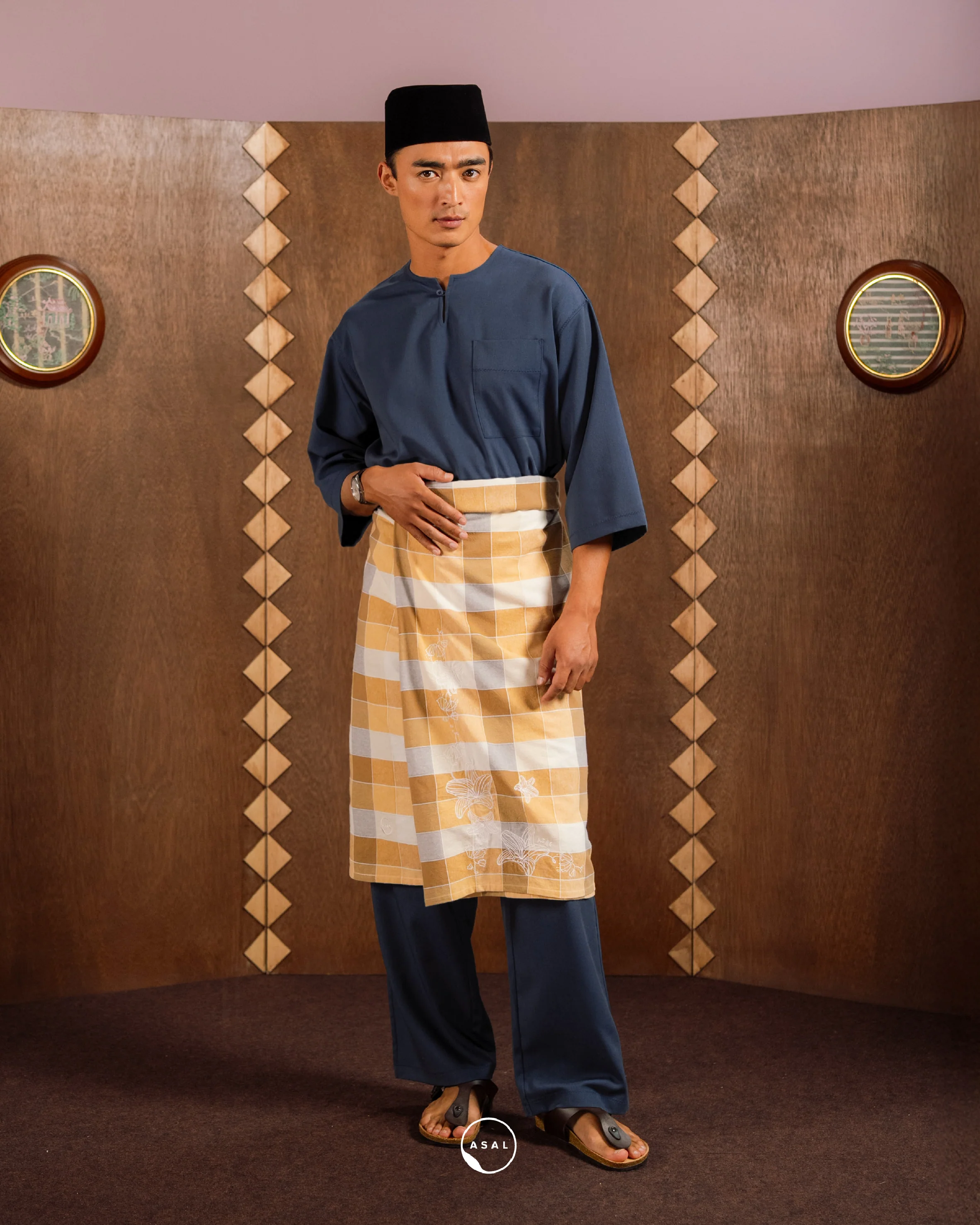 GILANG CHECKERED (SAMPING) IN CORNHUSK
