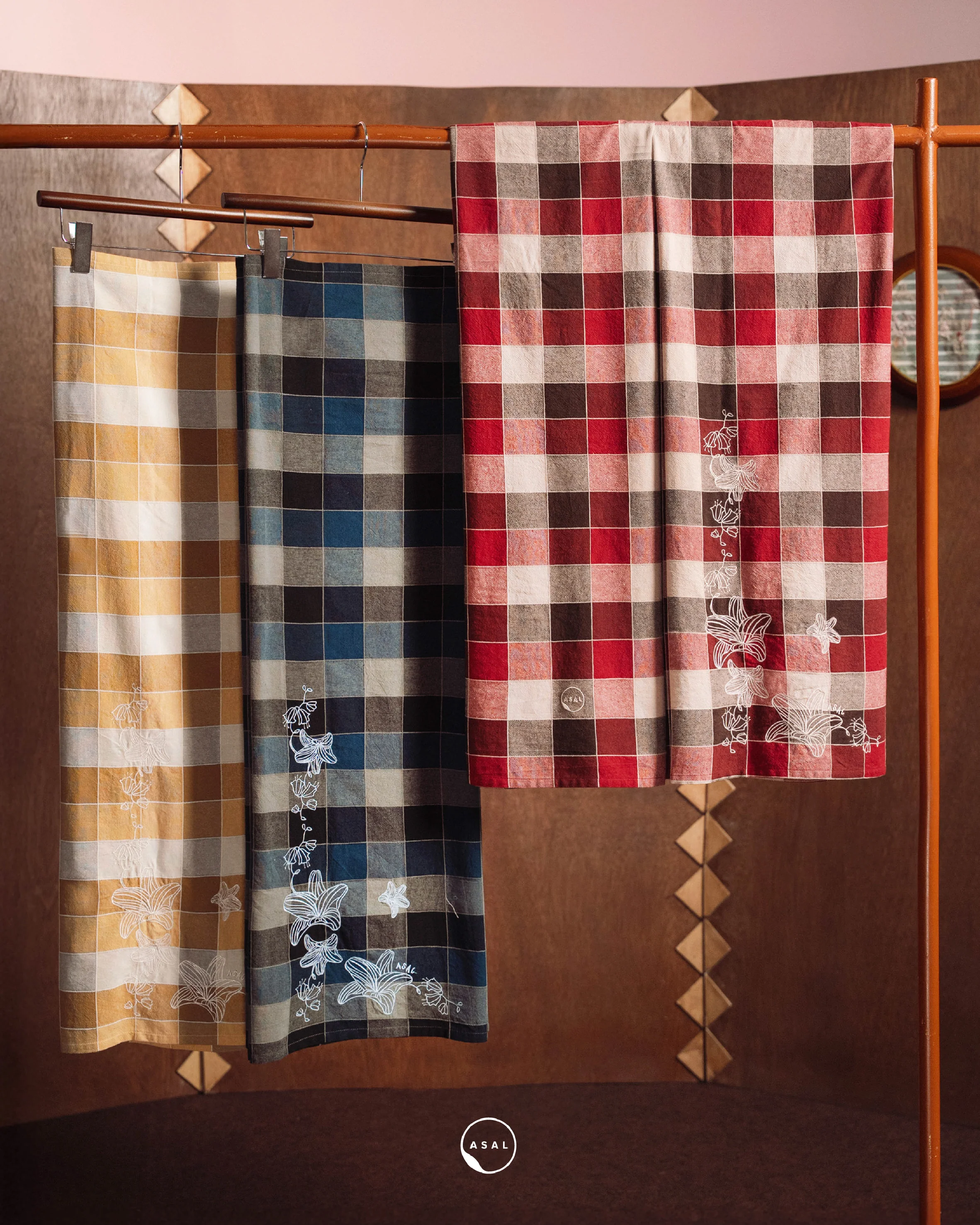 GILANG CHECKERED (SAMPING) IN OVERTURE - Image 4