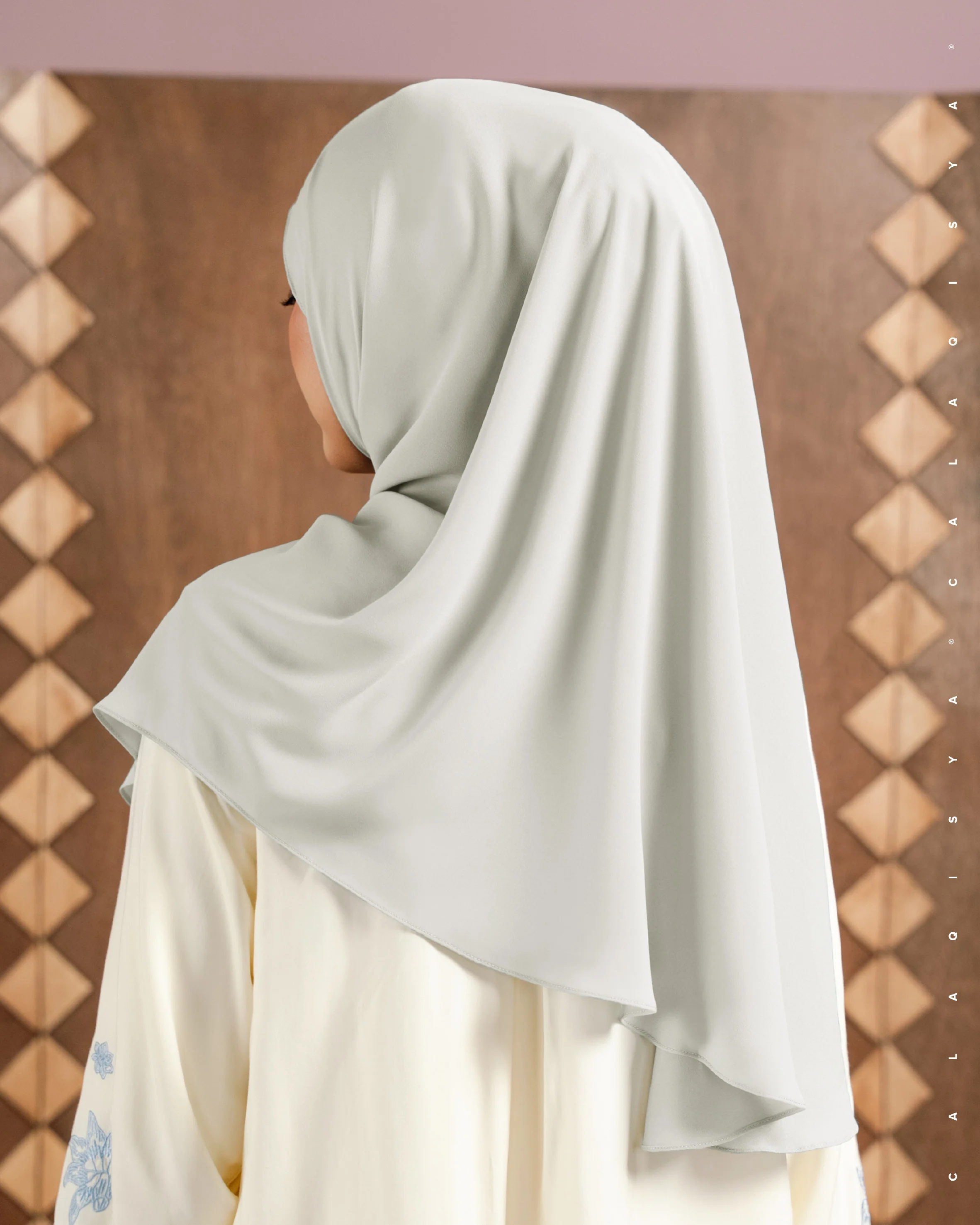 DANIAH CURVE UNDERCHIN IN VAPOROUS GREY - Image 2