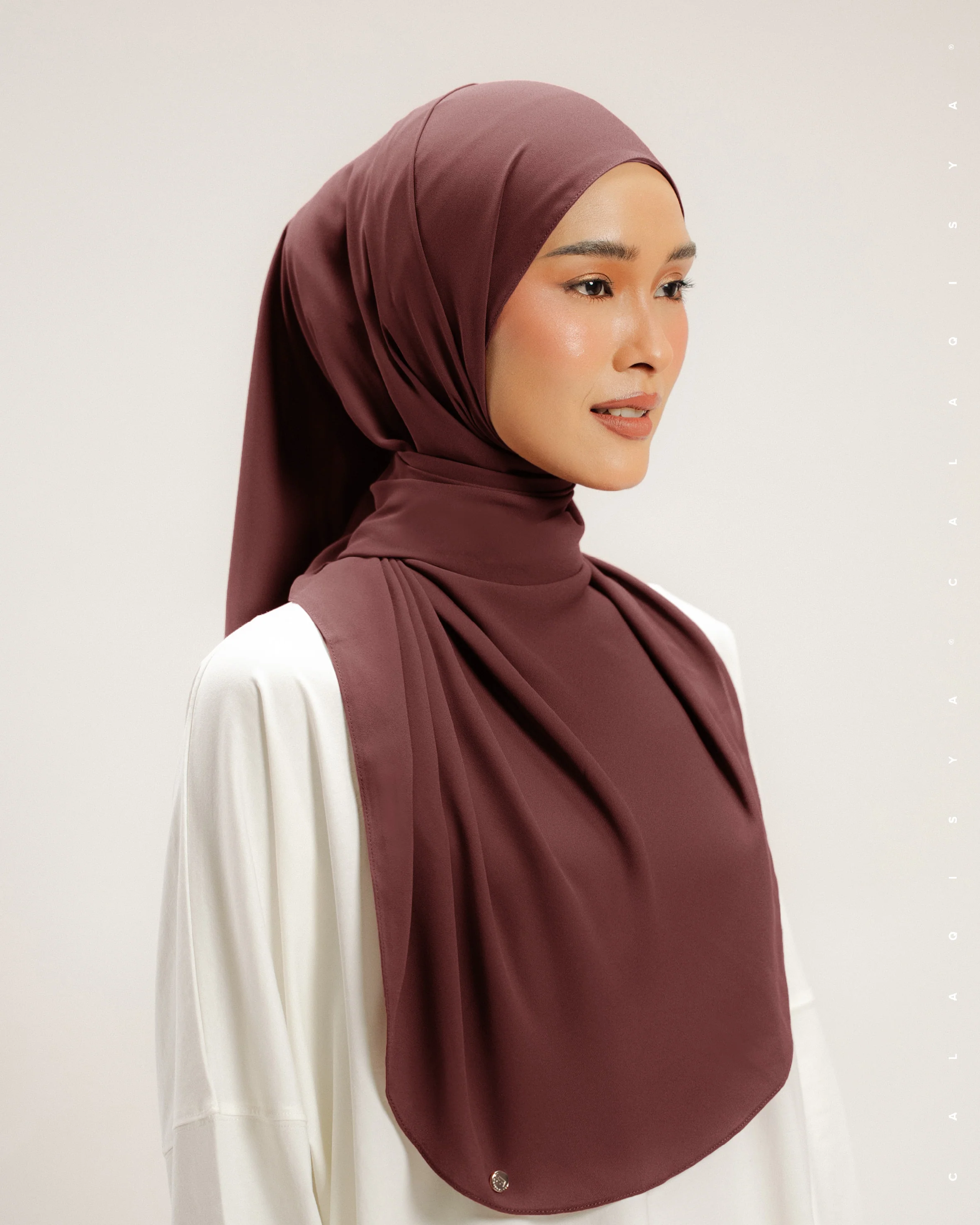 DANIAH SHAWL 2.0 IN PORT