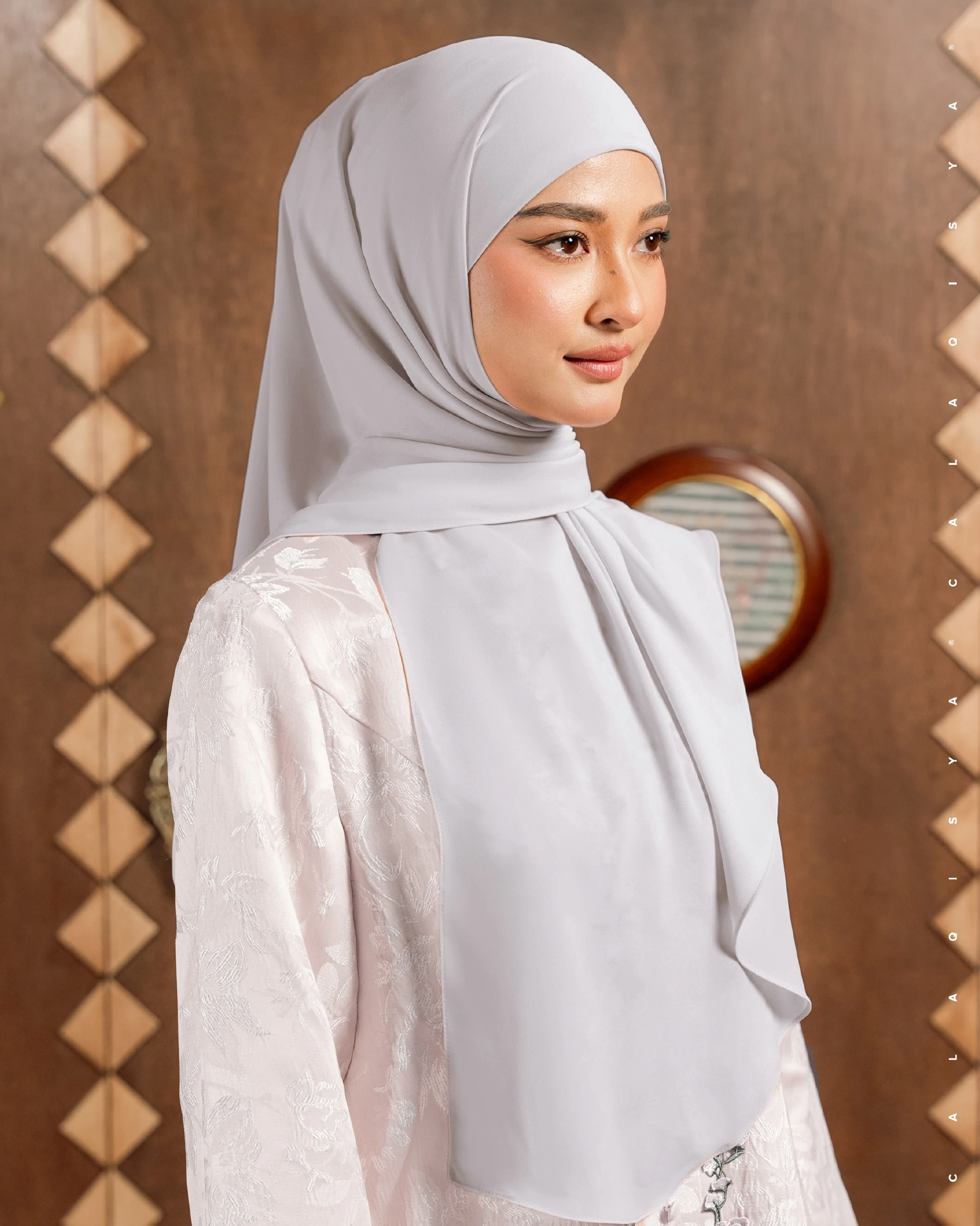 DANIAH TIE BACK UNDERCHIN IN GLACIER GREY