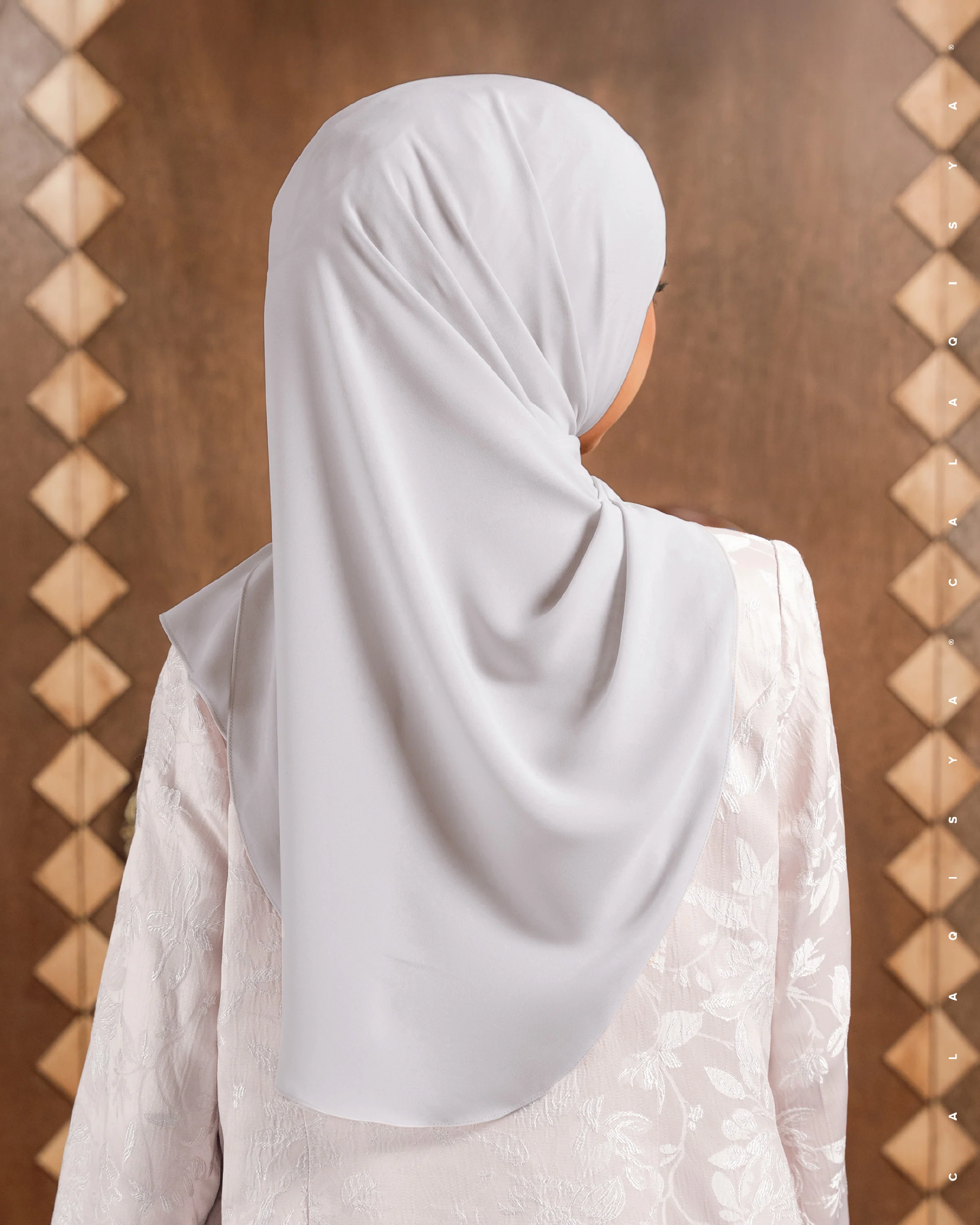 DANIAH TIE BACK UNDERCHIN IN GLACIER GREY - Image 2