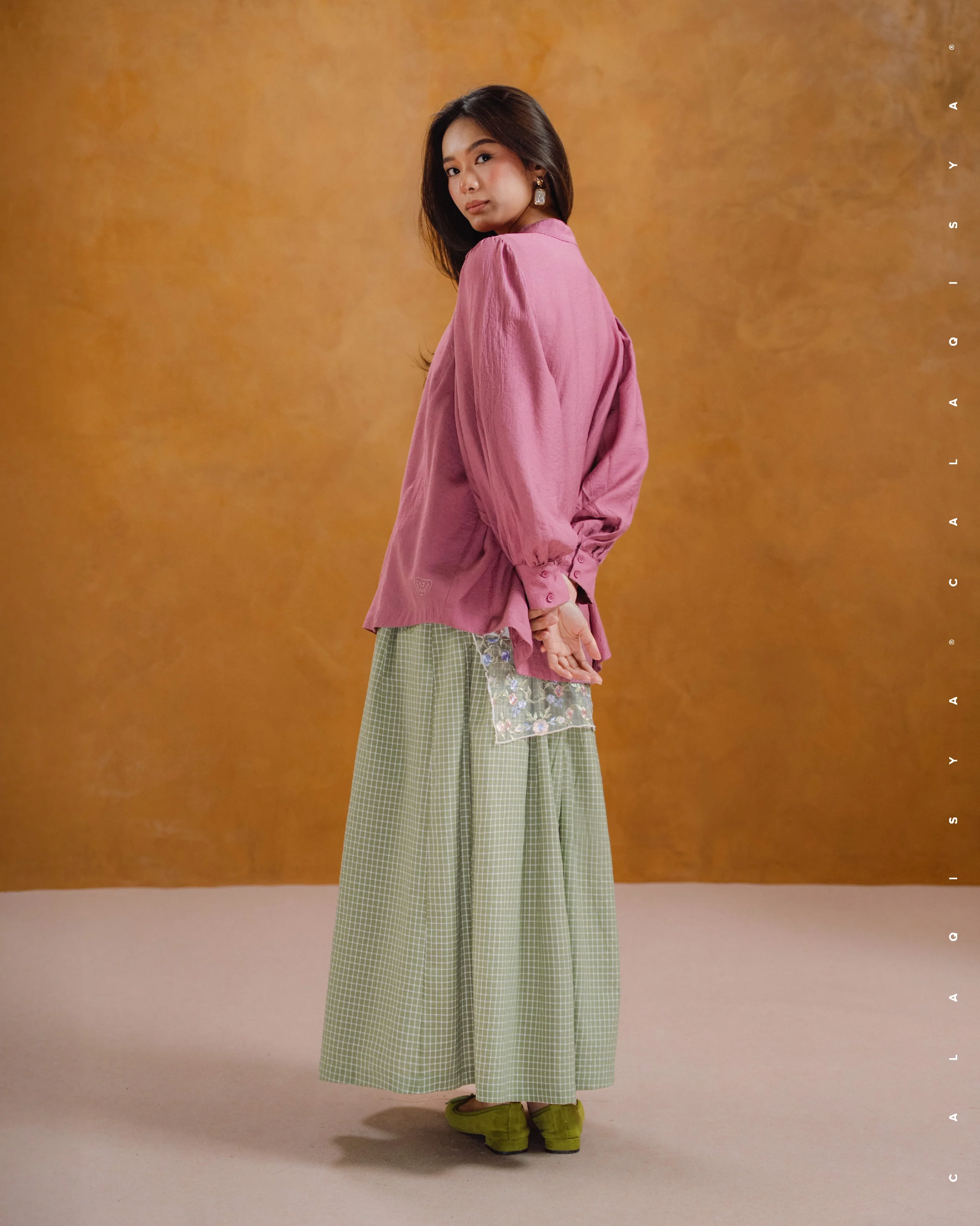 DARLA CHECKERED SKIRT IN MOSSTONE - Image 3