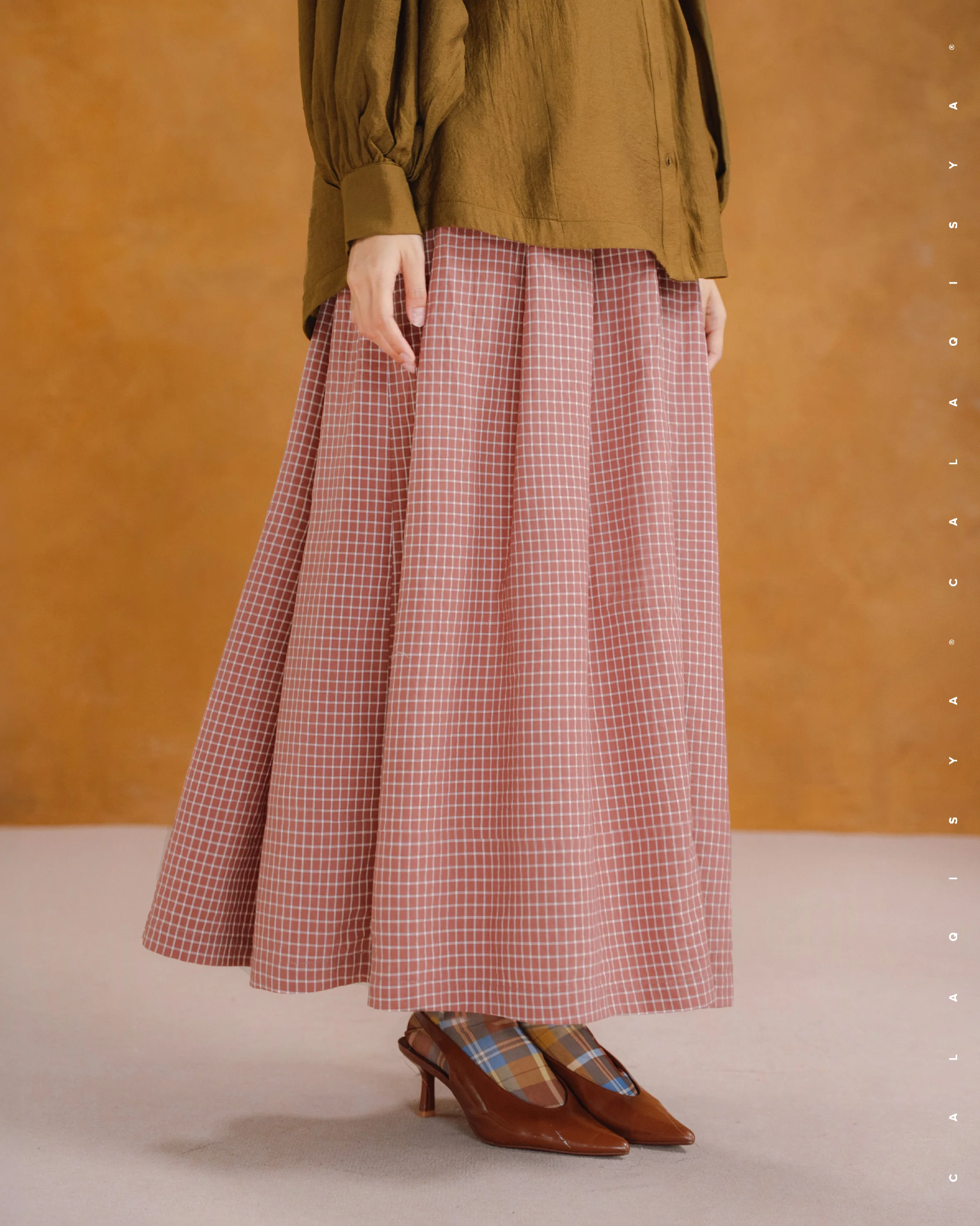 DARLA CHECKERED SKIRT IN WITHERED ROSE