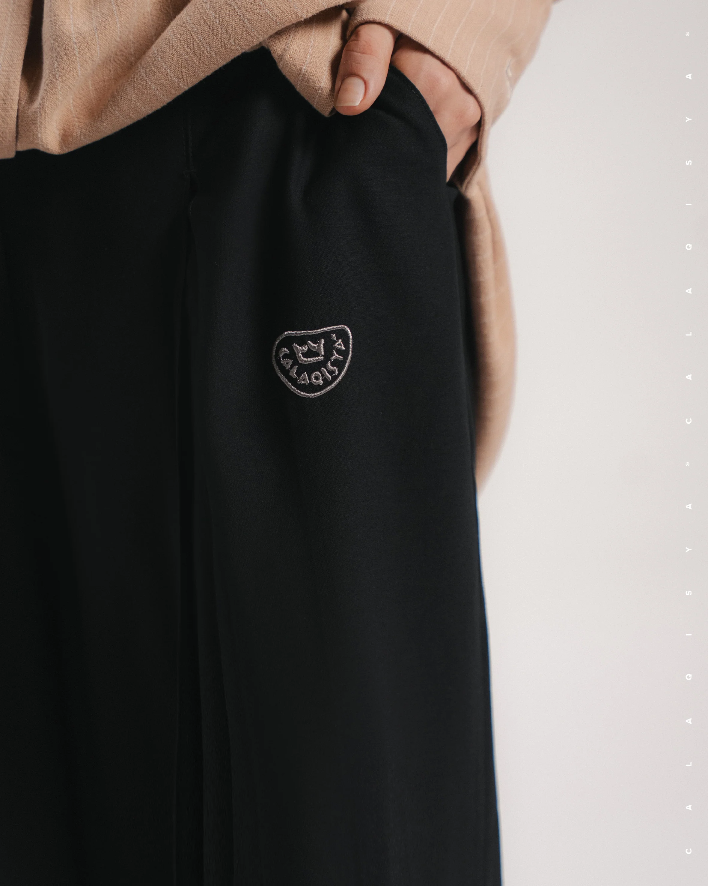 GROVE PANTS IN BLACK - Image 3