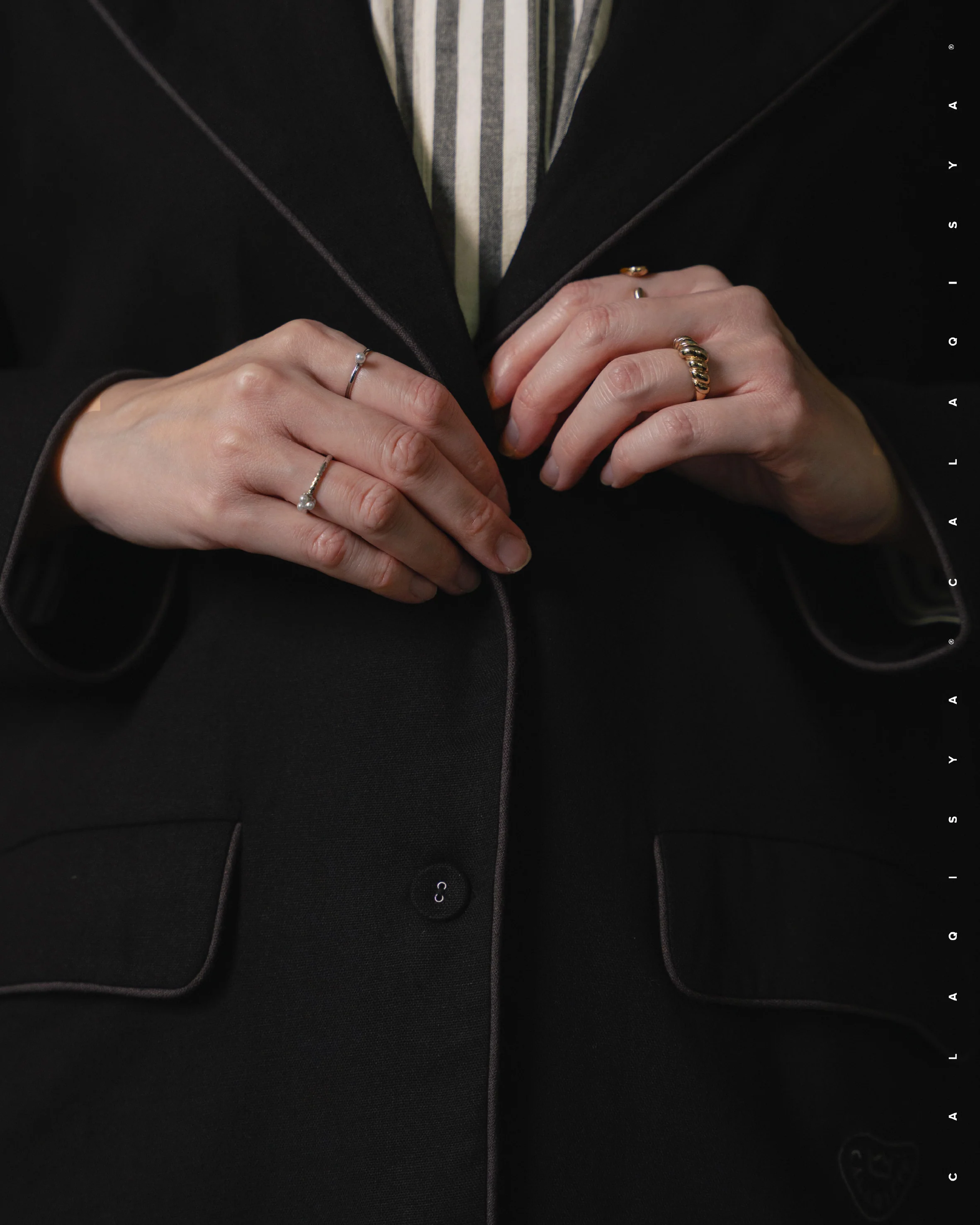 HOURS BLAZER (100% LINEN) IN BLACK - Image 3
