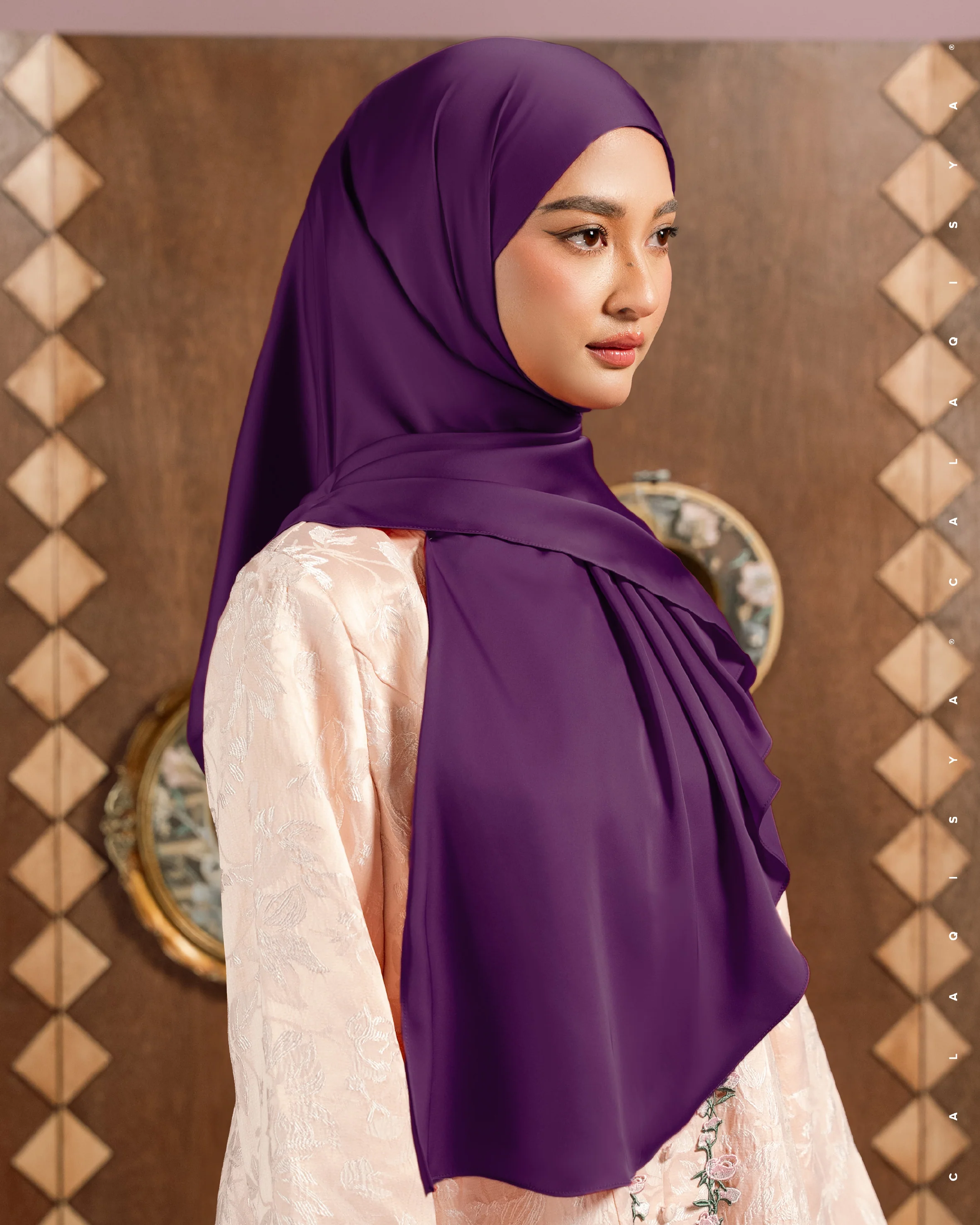 IOWA TIE BACK UNDERCHIN IN PLUM PURPLE