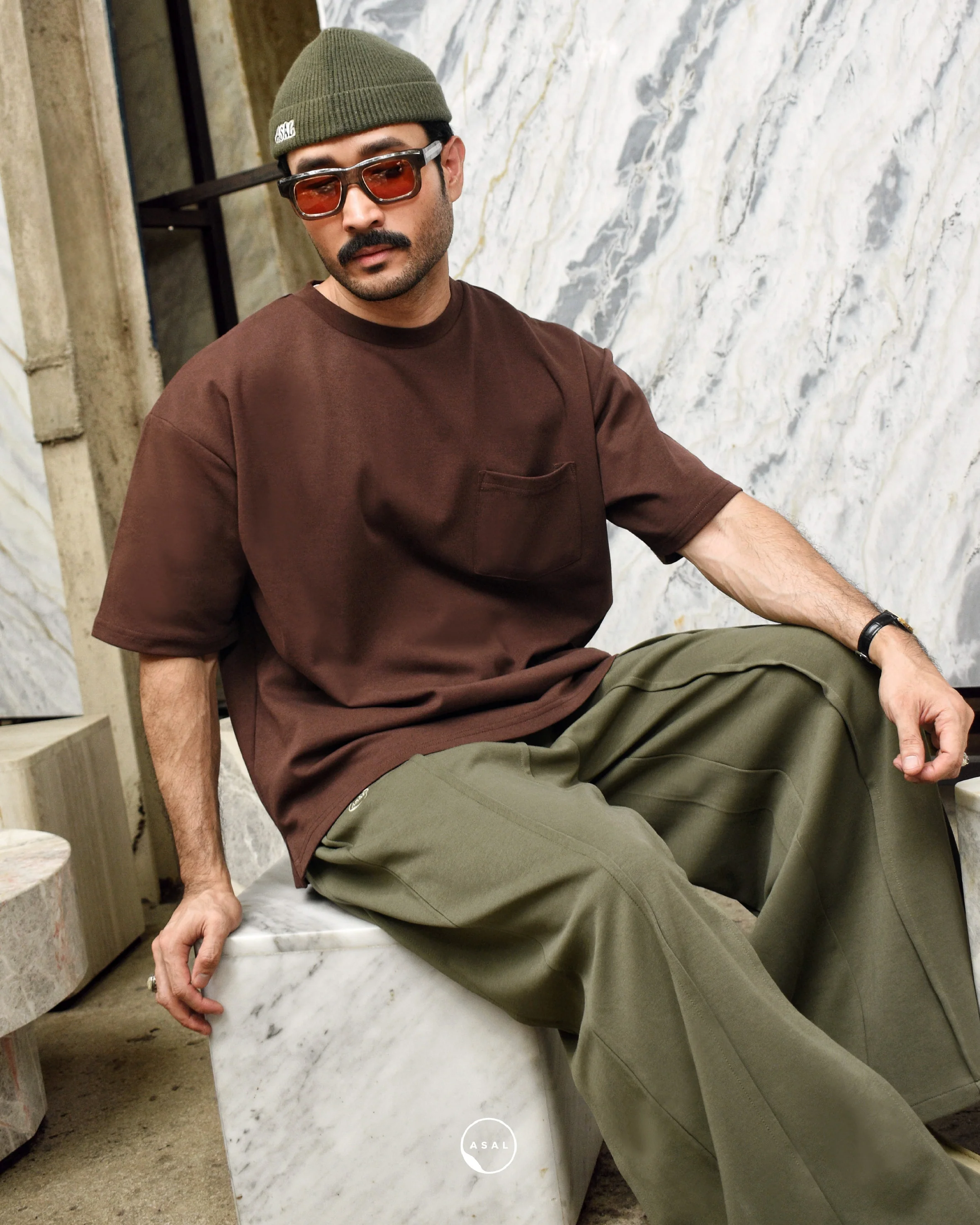 MINO PINTUCK PANTS IN BURNT OLIVE - Image 4