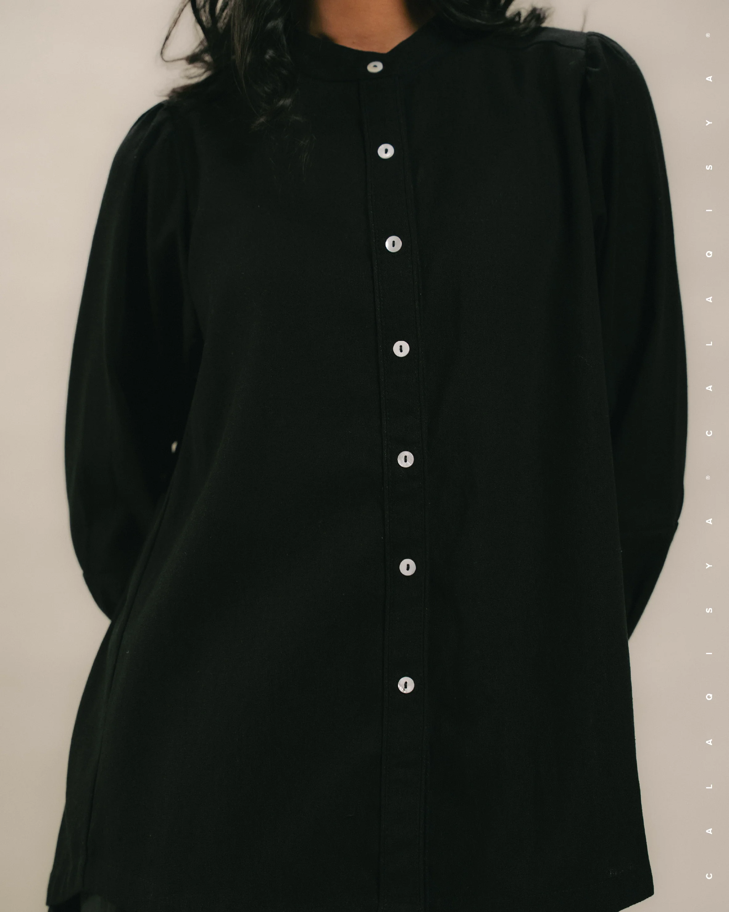 TILLY TOP (100% LINEN) IN BLACK - Image 3