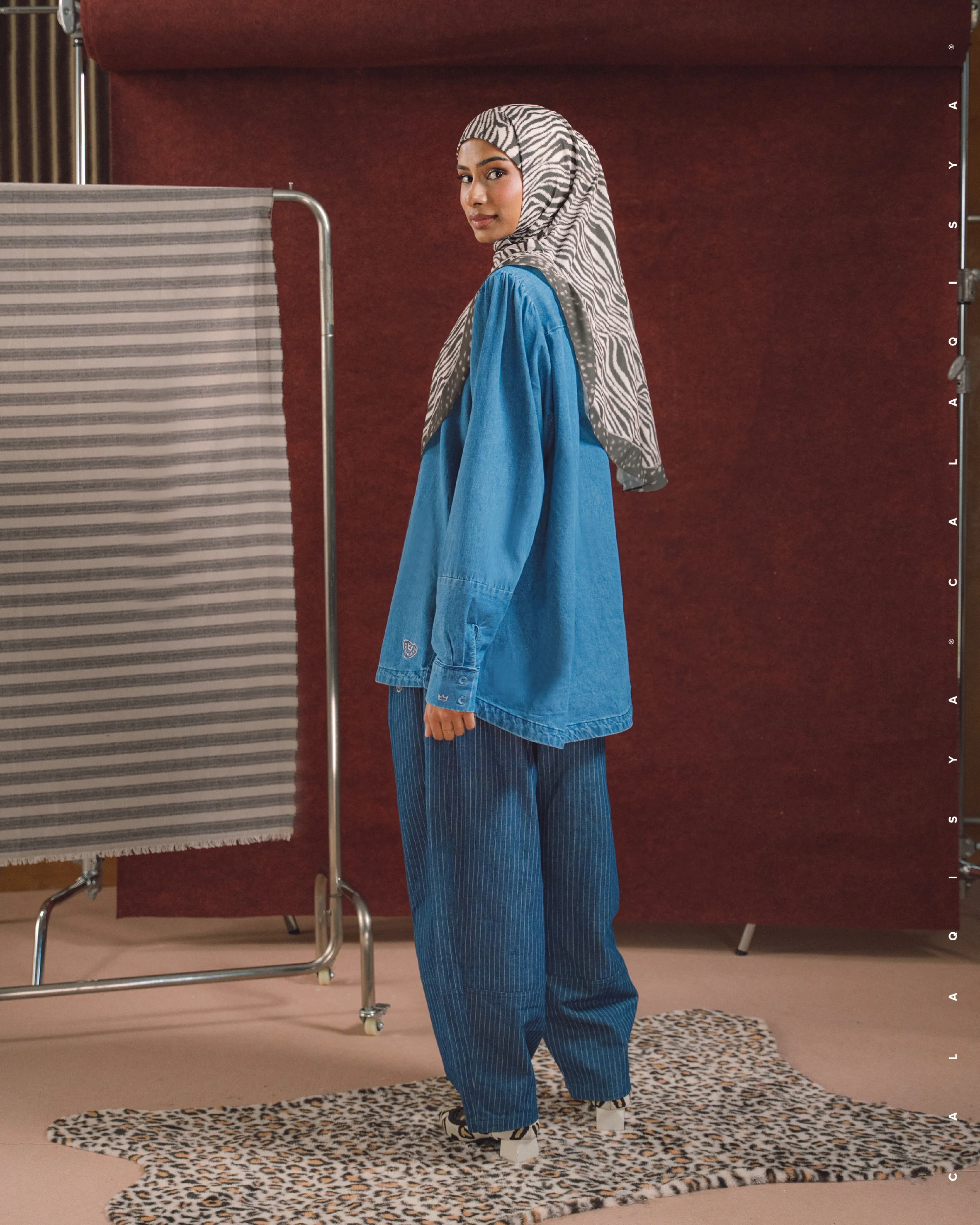 RANCH TILLY TOP IN MEDIUM BLUE DENIM - Image 2