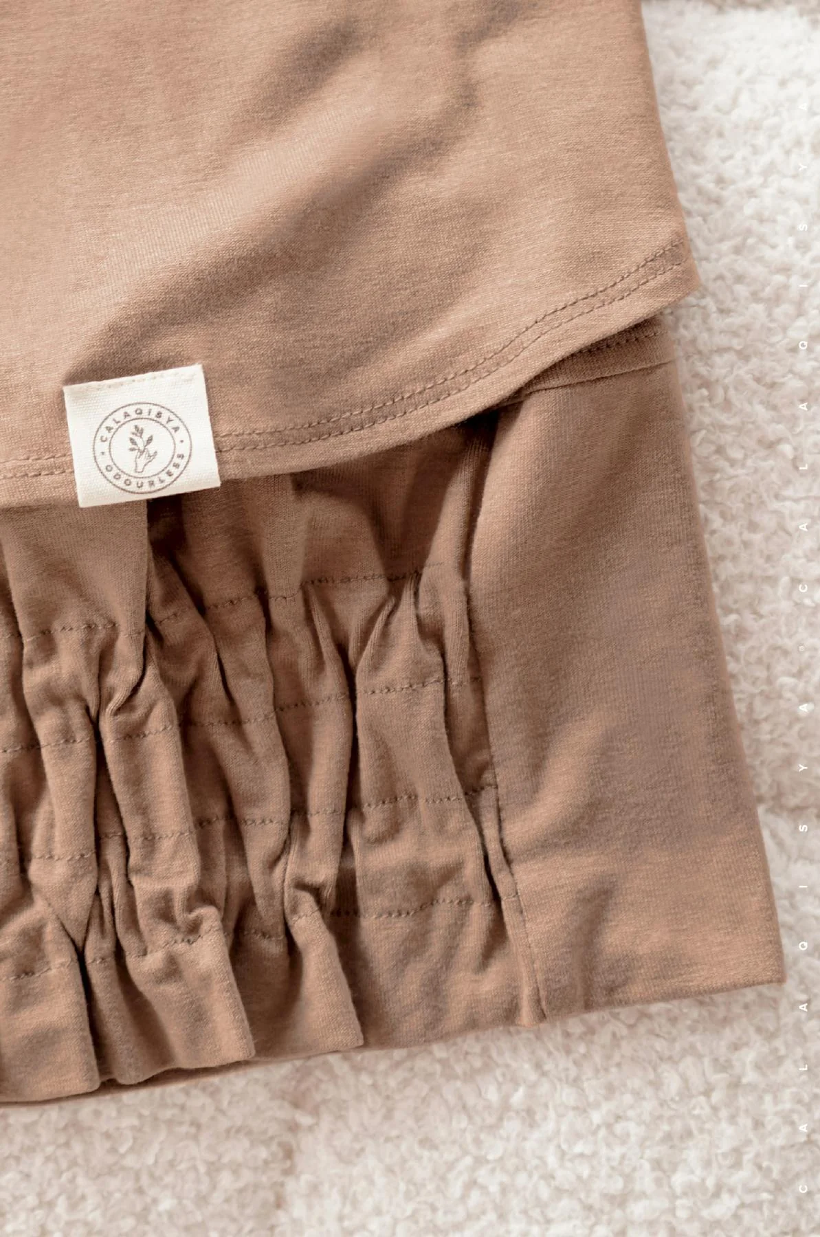 SNUG UNDERSCARF IN MILKY GREEN (ODOURLESS) - Image 4