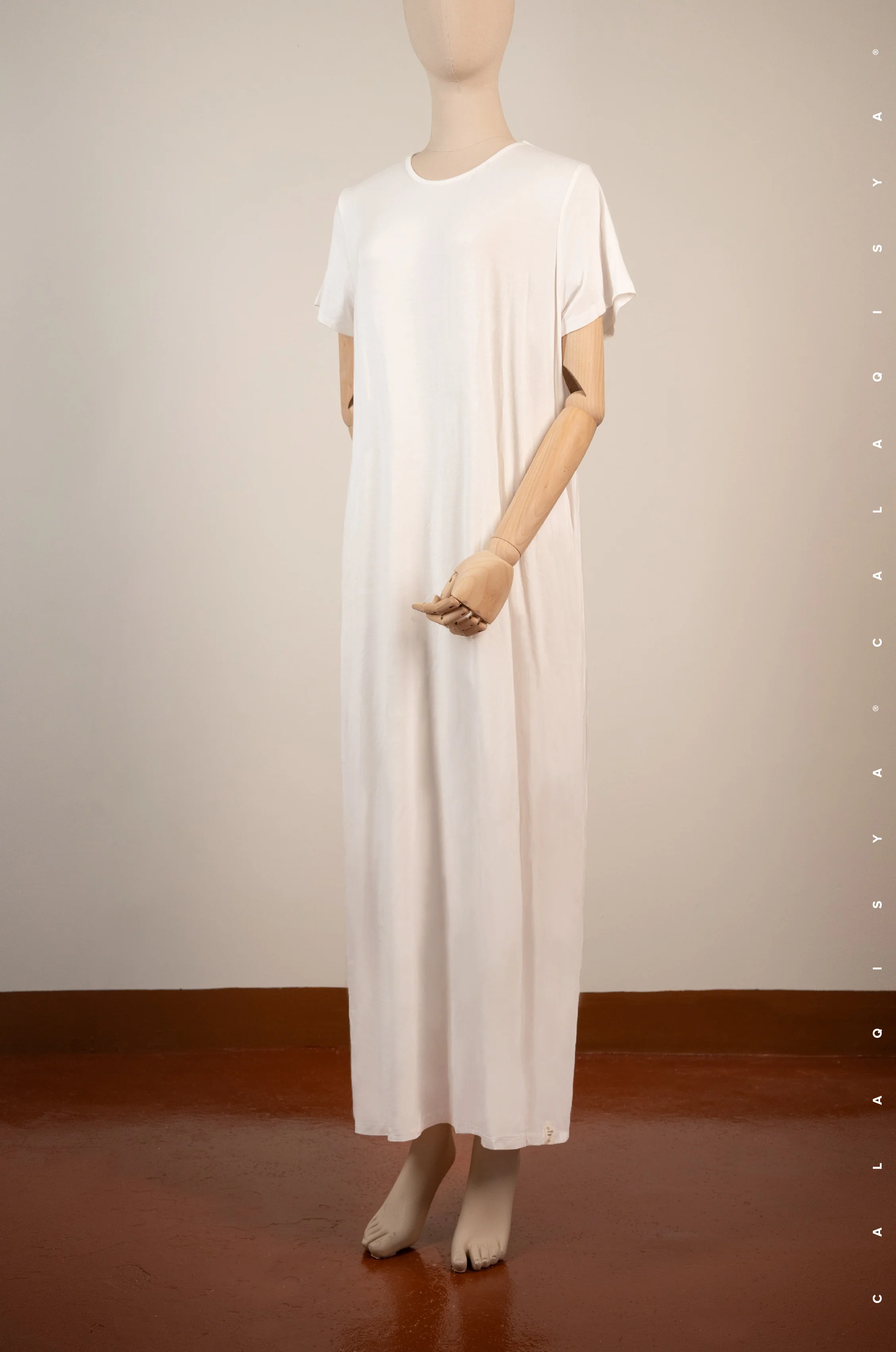UNDERDRESS SHORT SLEEVE IN OFF WHITE
