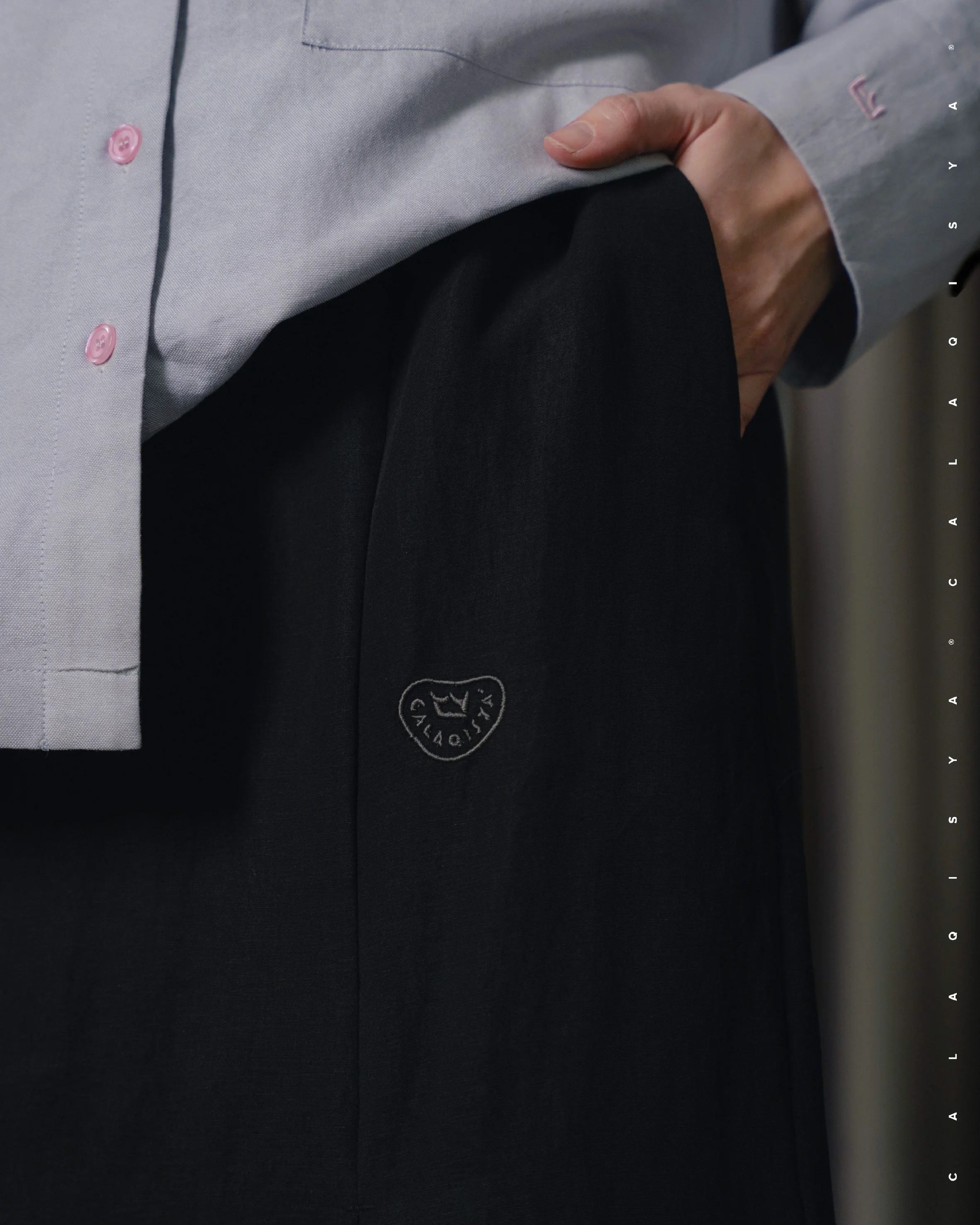 WRITER SKIRT IN BLACK - Image 3